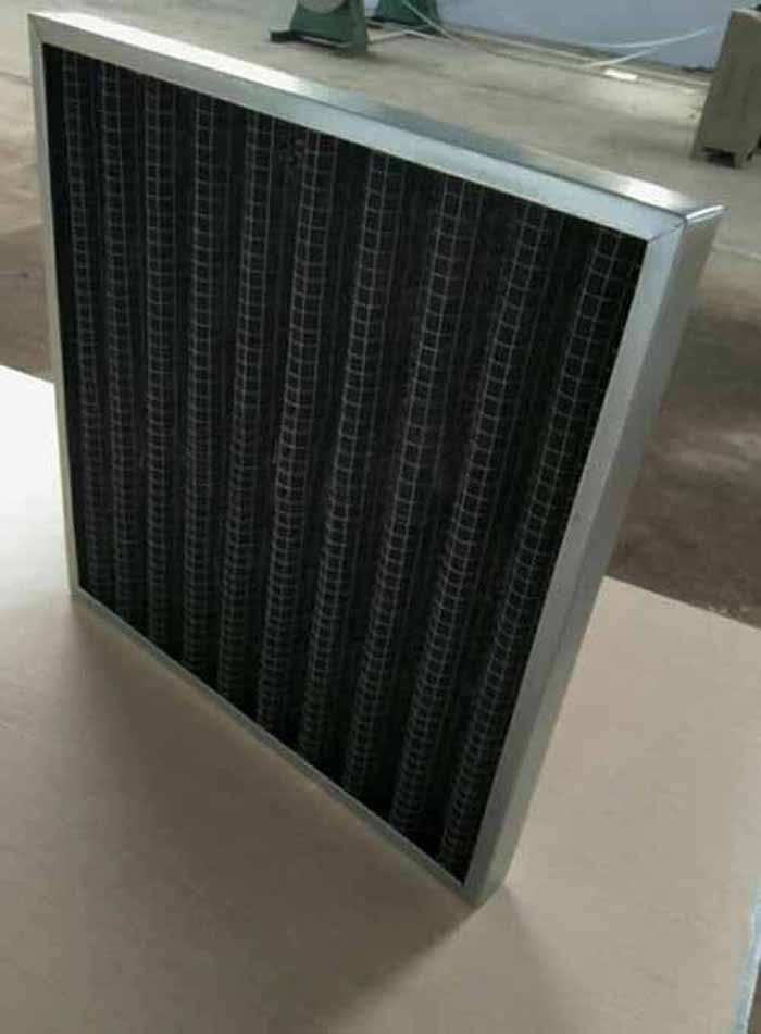 折疊式活性炭過(guò)濾器鋁型材外框，也可選用鍍鋅外框及不銹鋼，厚度為：21mm,25mm,46mm，50mm等其他多種厚度。